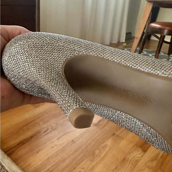 Brand New Bandolino Peep-Toe Gold Glitter Heels, Size 8.5 M - Picture 9 of 10